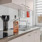 Amalfi A02 - 2 Zi Für 4p - Balkon, Smart Tv, Boxspringbett Lägenhet